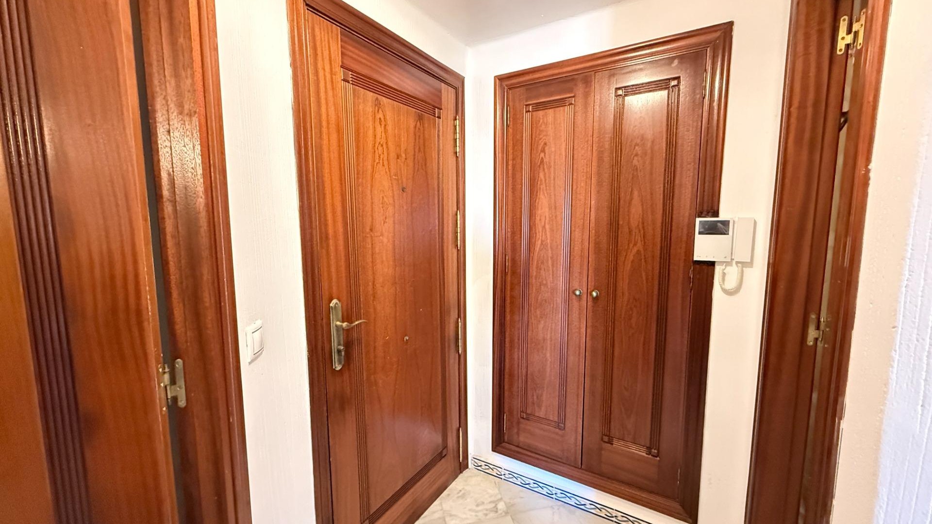 Återförsäljning - Lägenhet lägenhet -
Torrevieja - Aldea del mar