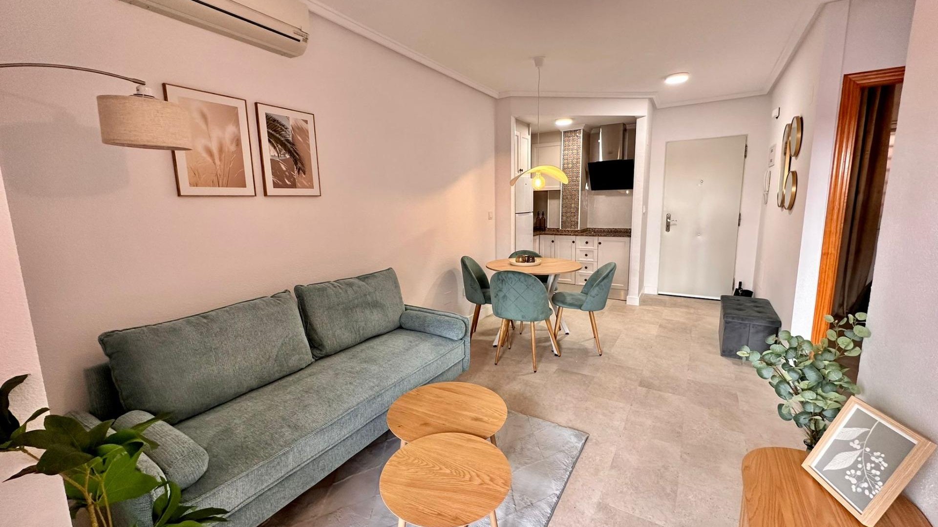 Återförsäljning - Lägenhet lägenhet -
Torrevieja - Centro