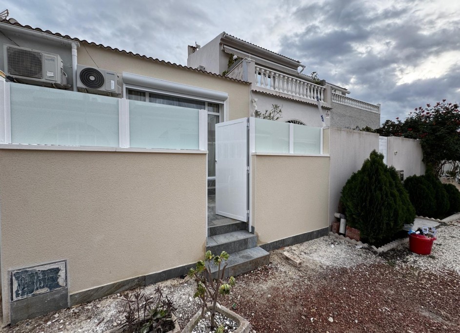 Återförsäljning - Lägenhet lägenhet -
Torrevieja - La Siesta - El Salado - Torreta