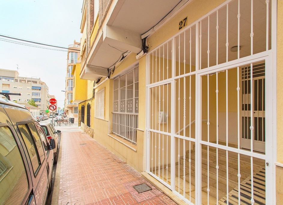 Återförsäljning - Lägenhet lägenhet -
Torrevieja - Playa del cura