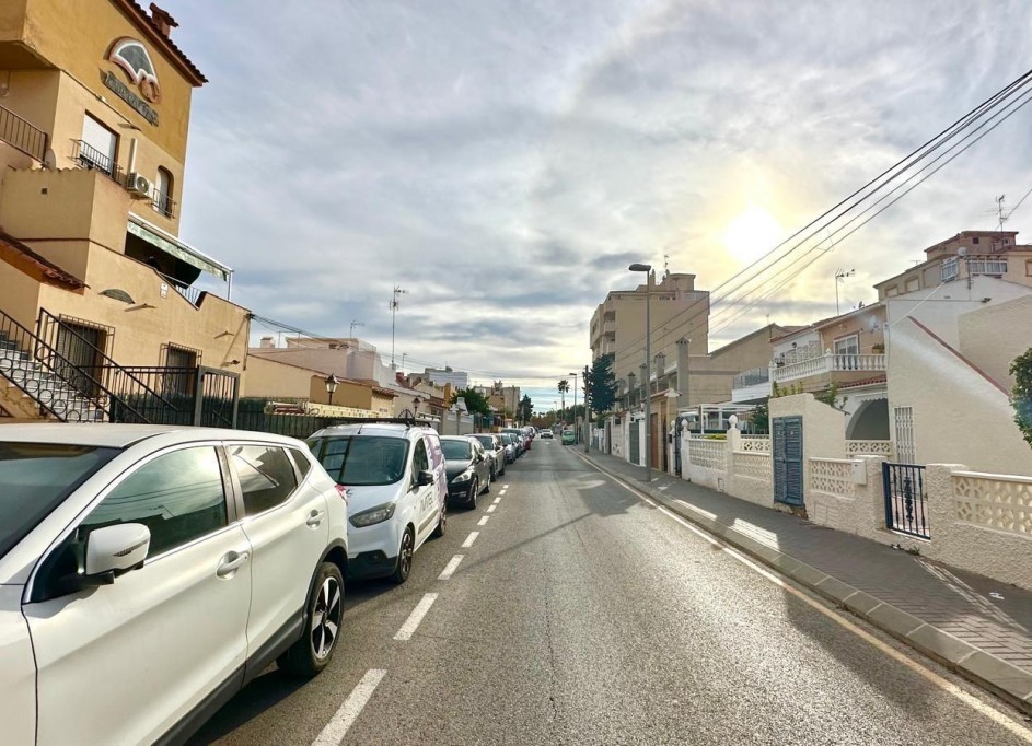 Återförsäljning - Lägenhet lägenhet -
Torrevieja - Playa del cura