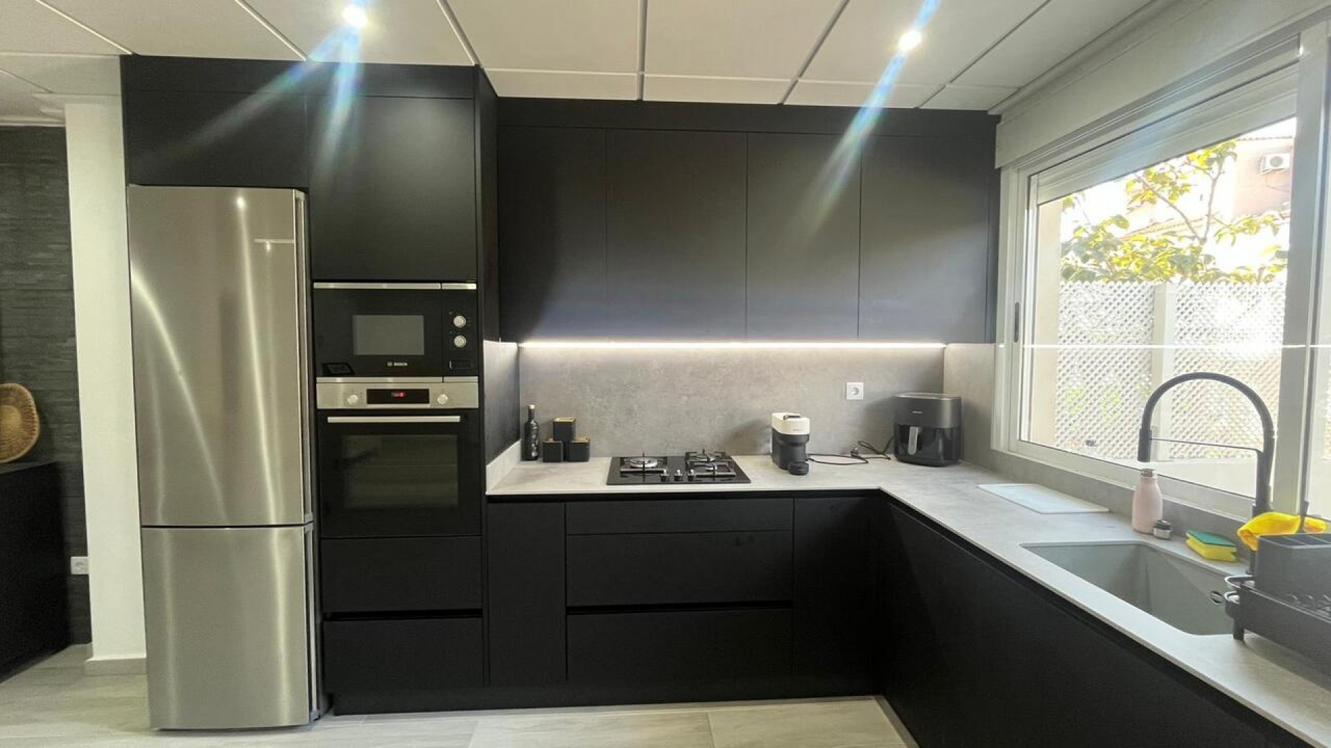 Återförsäljning - Radhus -
Algorfa