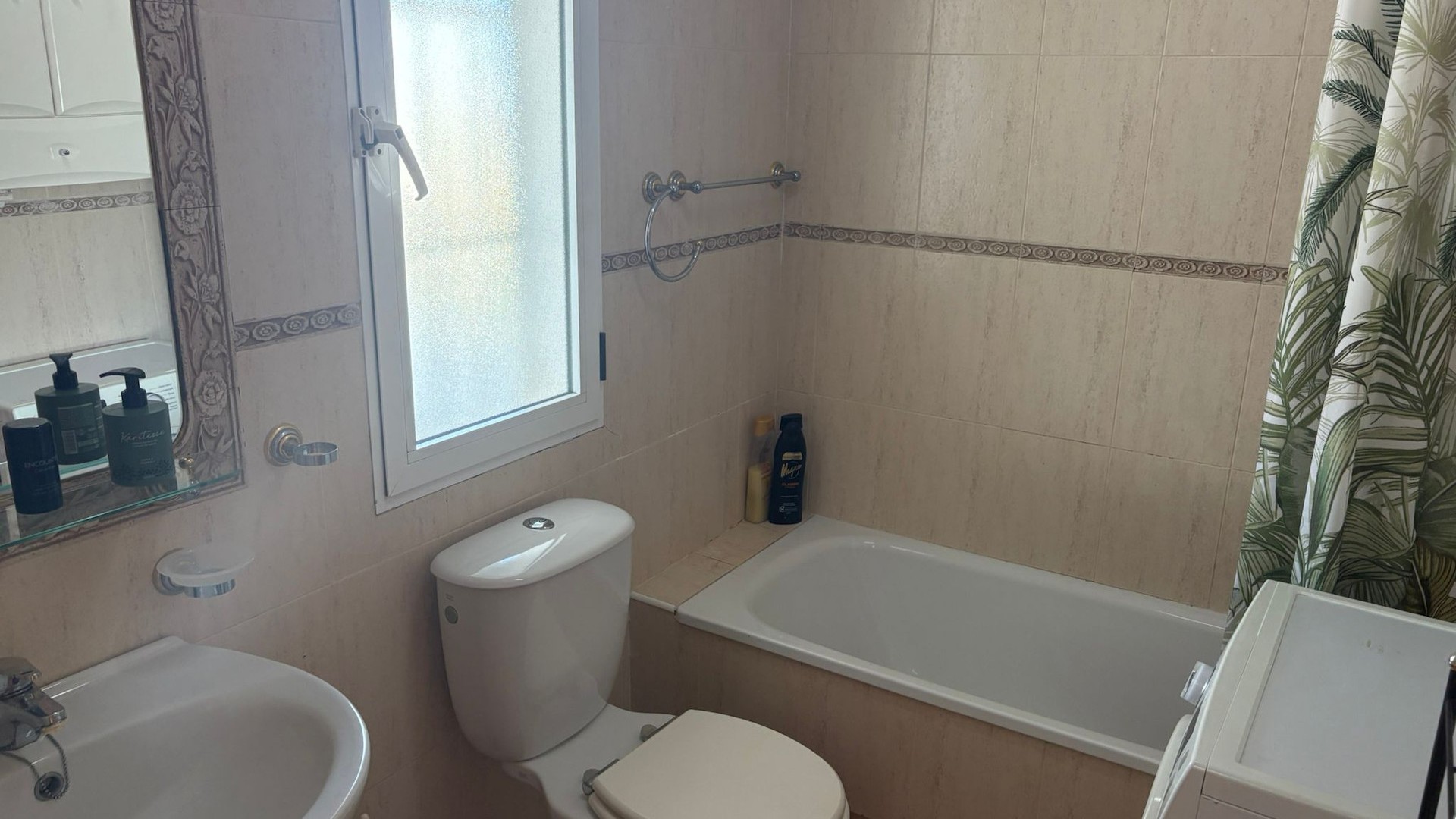 Återförsäljning - Radhus -
Algorfa