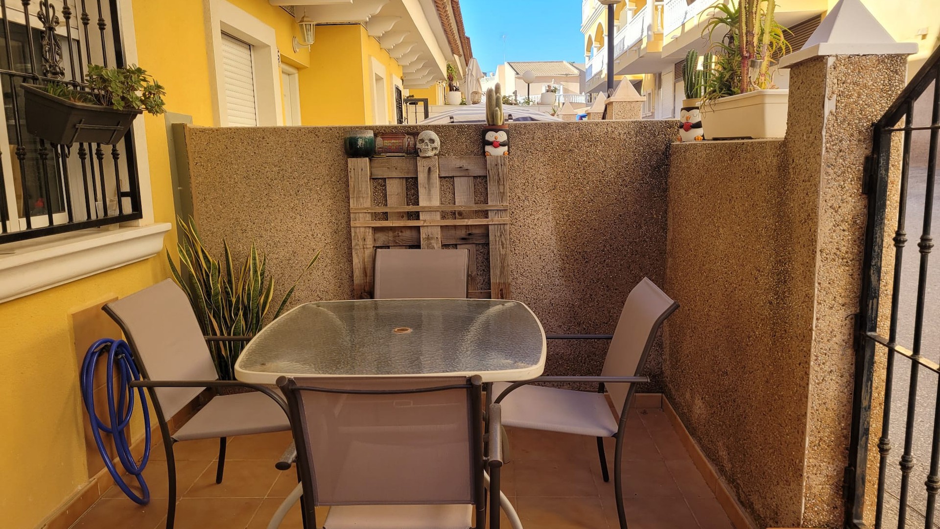 Återförsäljning - Radhus -
Algorfa