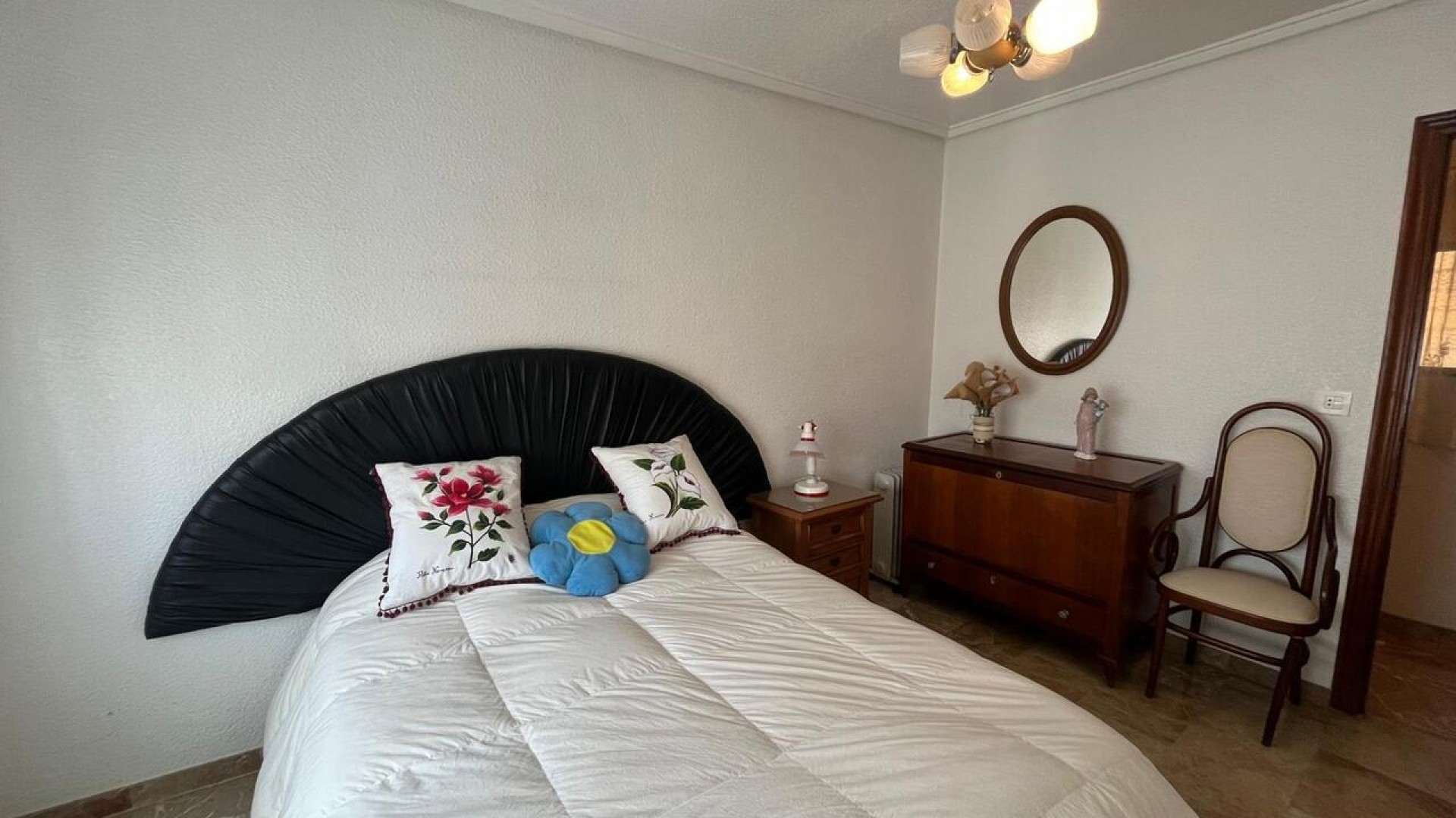 Återförsäljning - Radhus -
Algorfa