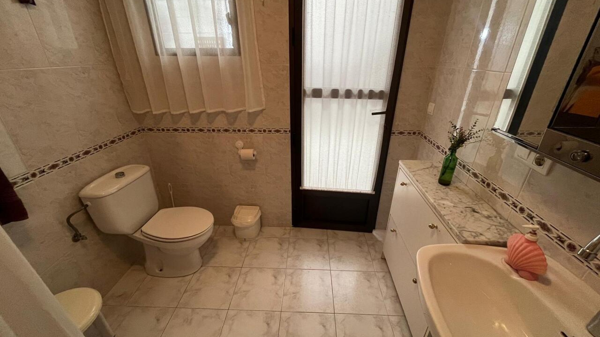 Återförsäljning - Radhus -
Algorfa