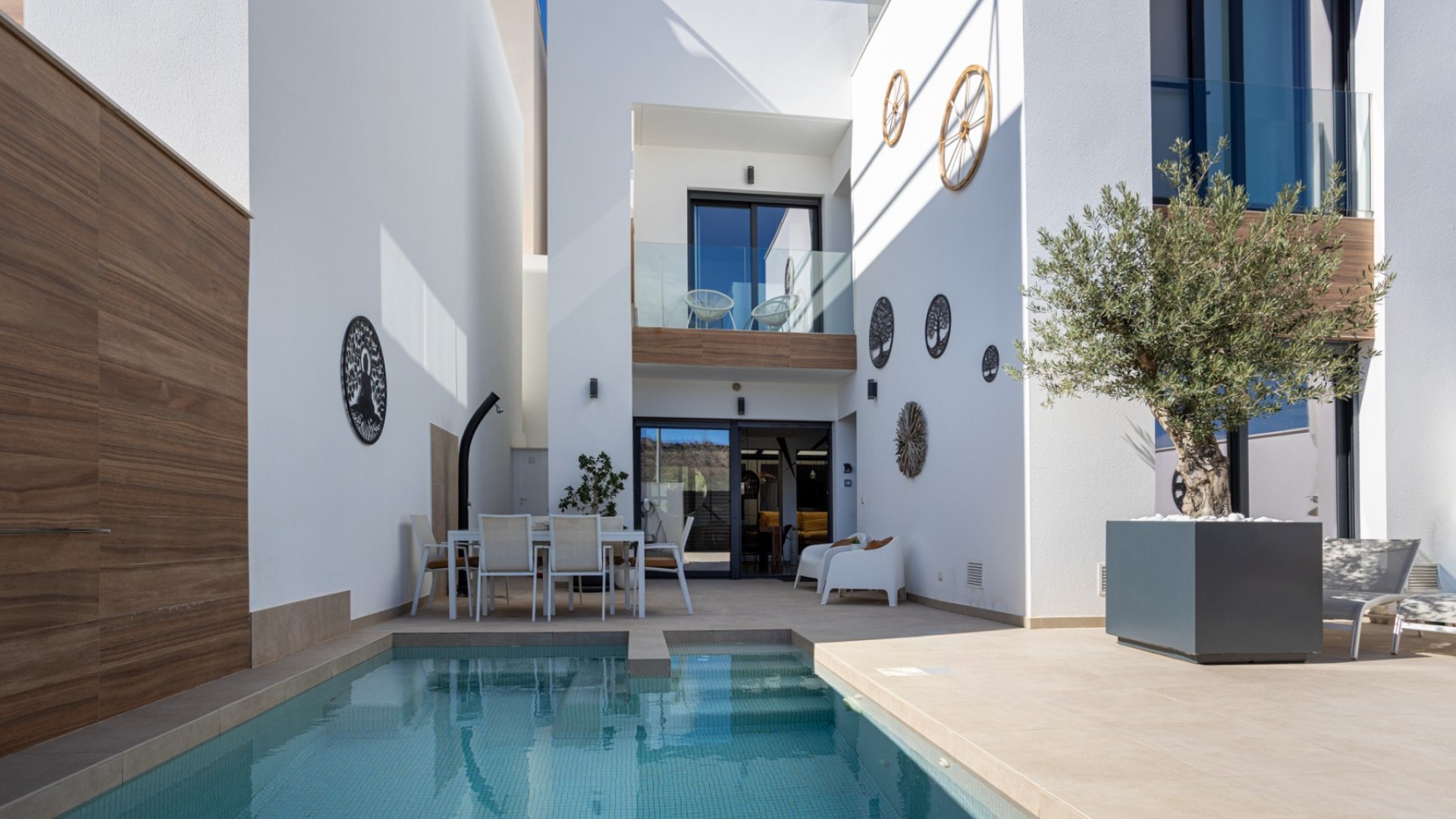 Återförsäljning - Radhus -
Benijofar