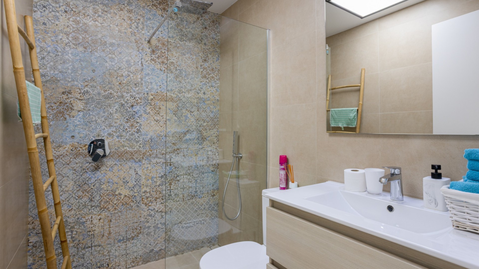 Återförsäljning - Radhus -
Benijofar