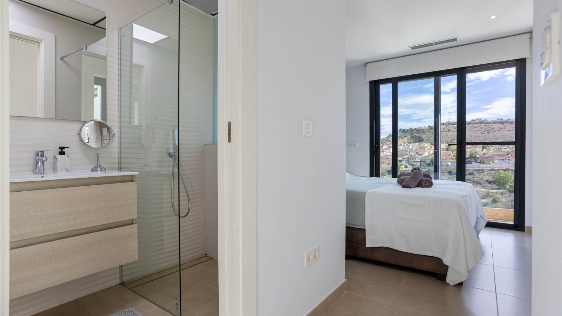 Återförsäljning - Radhus -
Benijofar