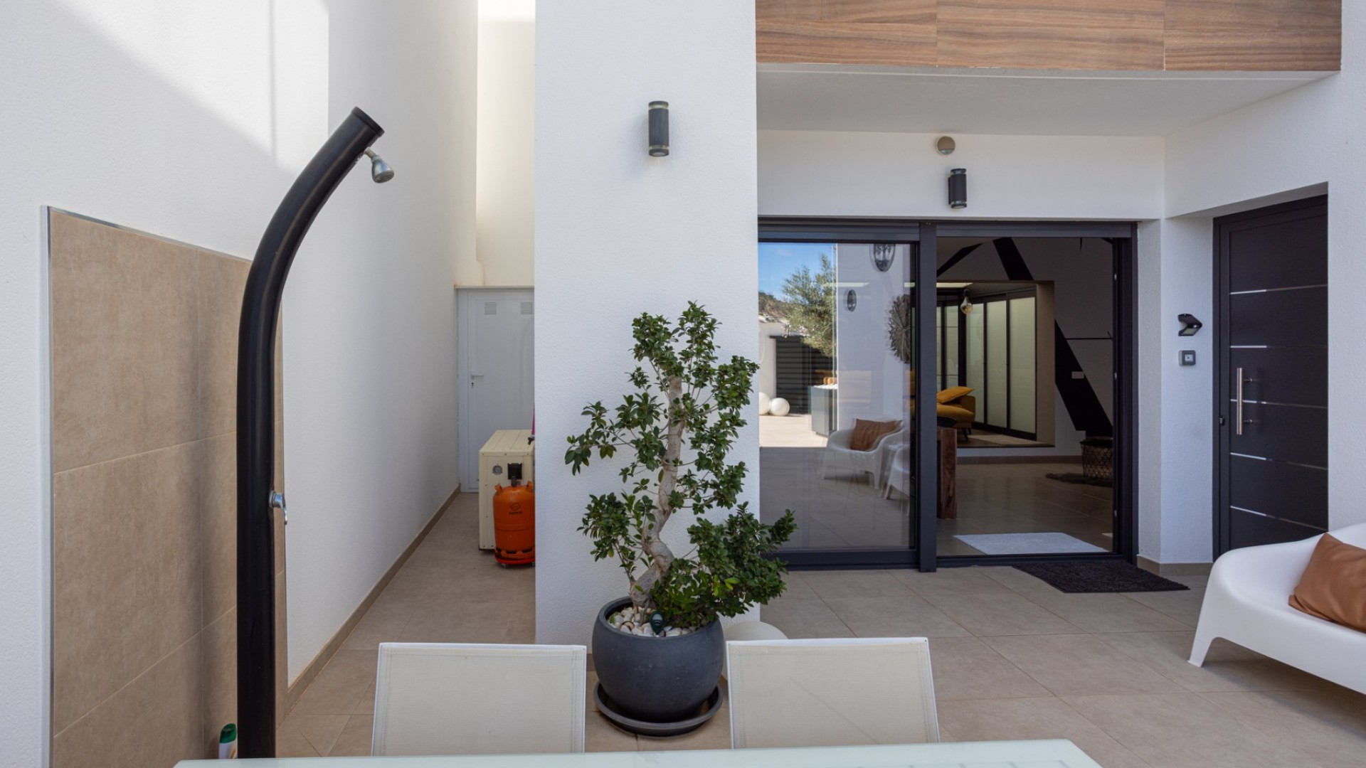 Återförsäljning - Radhus -
Benijofar