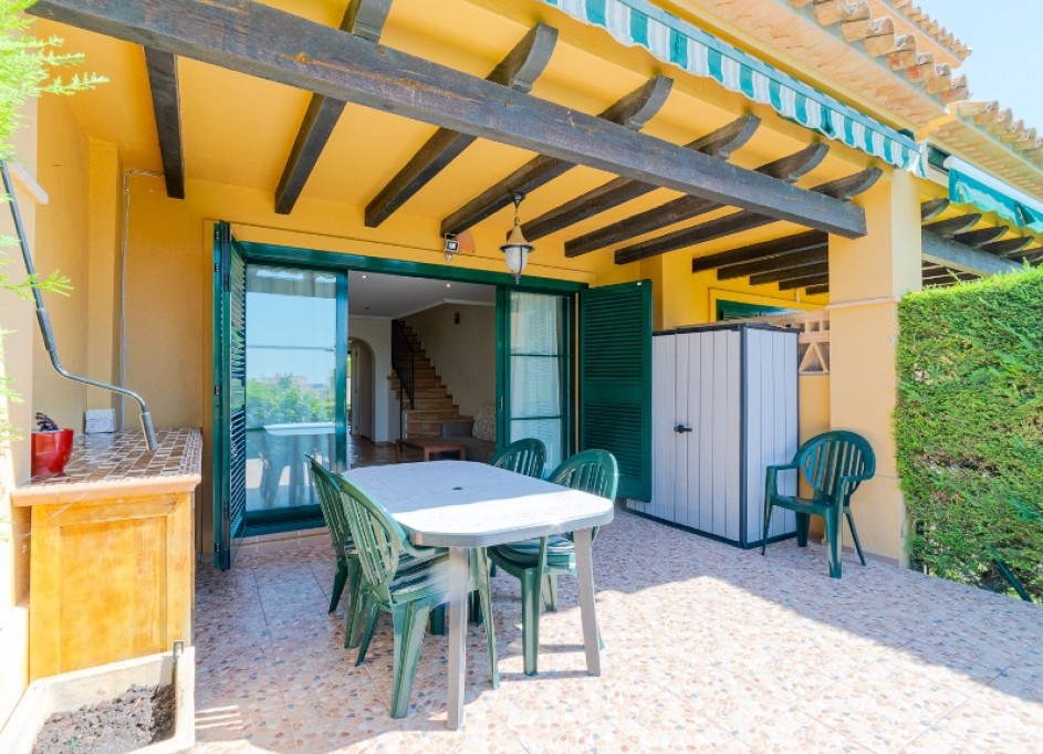 Återförsäljning - Radhus -
Finestrat