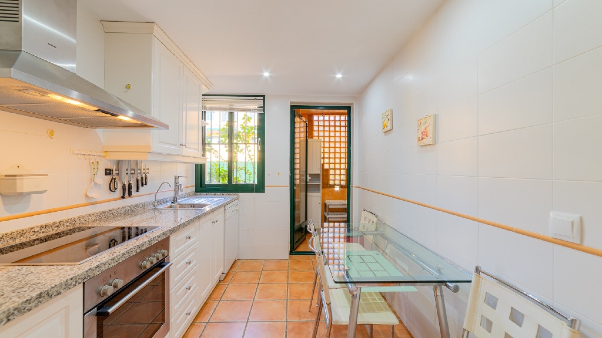 Återförsäljning - Radhus -
Finestrat