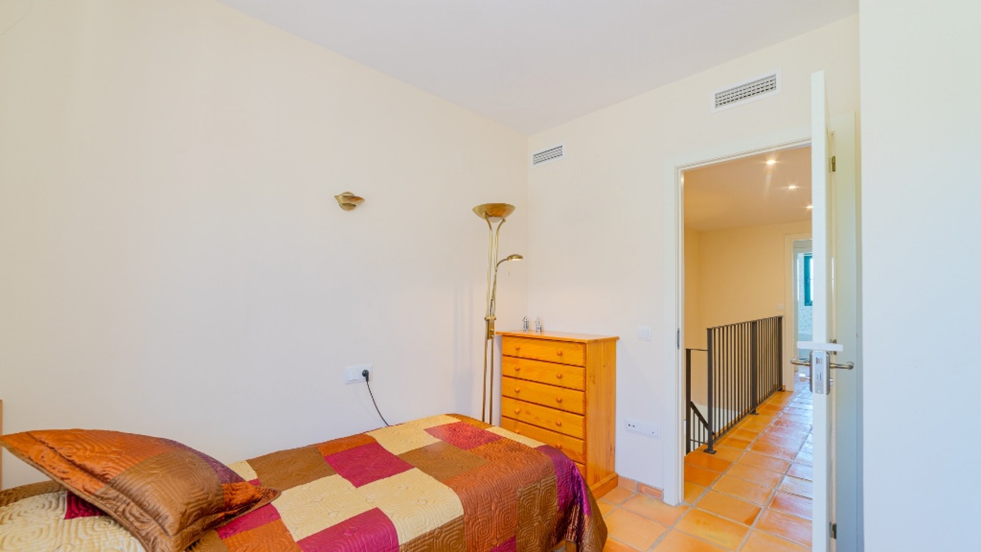 Återförsäljning - Radhus -
Finestrat