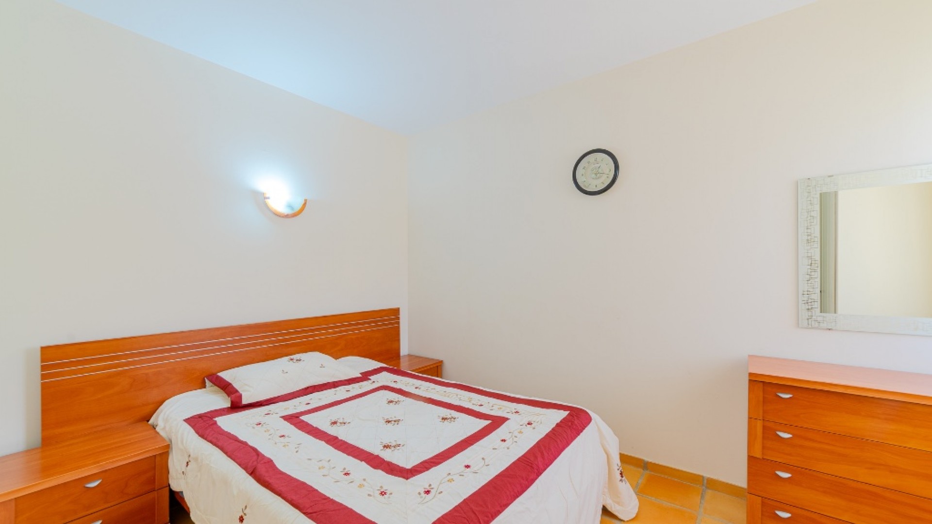 Återförsäljning - Radhus -
Finestrat