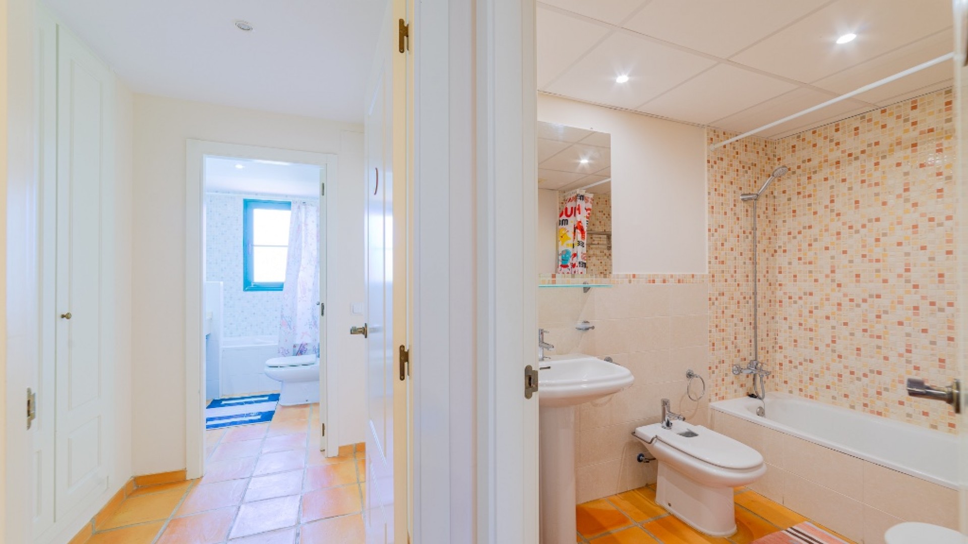 Återförsäljning - Radhus -
Finestrat