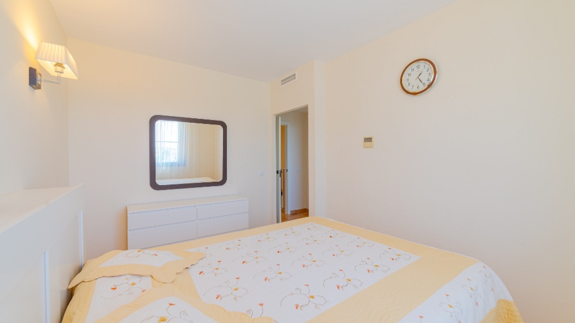 Återförsäljning - Radhus -
Finestrat