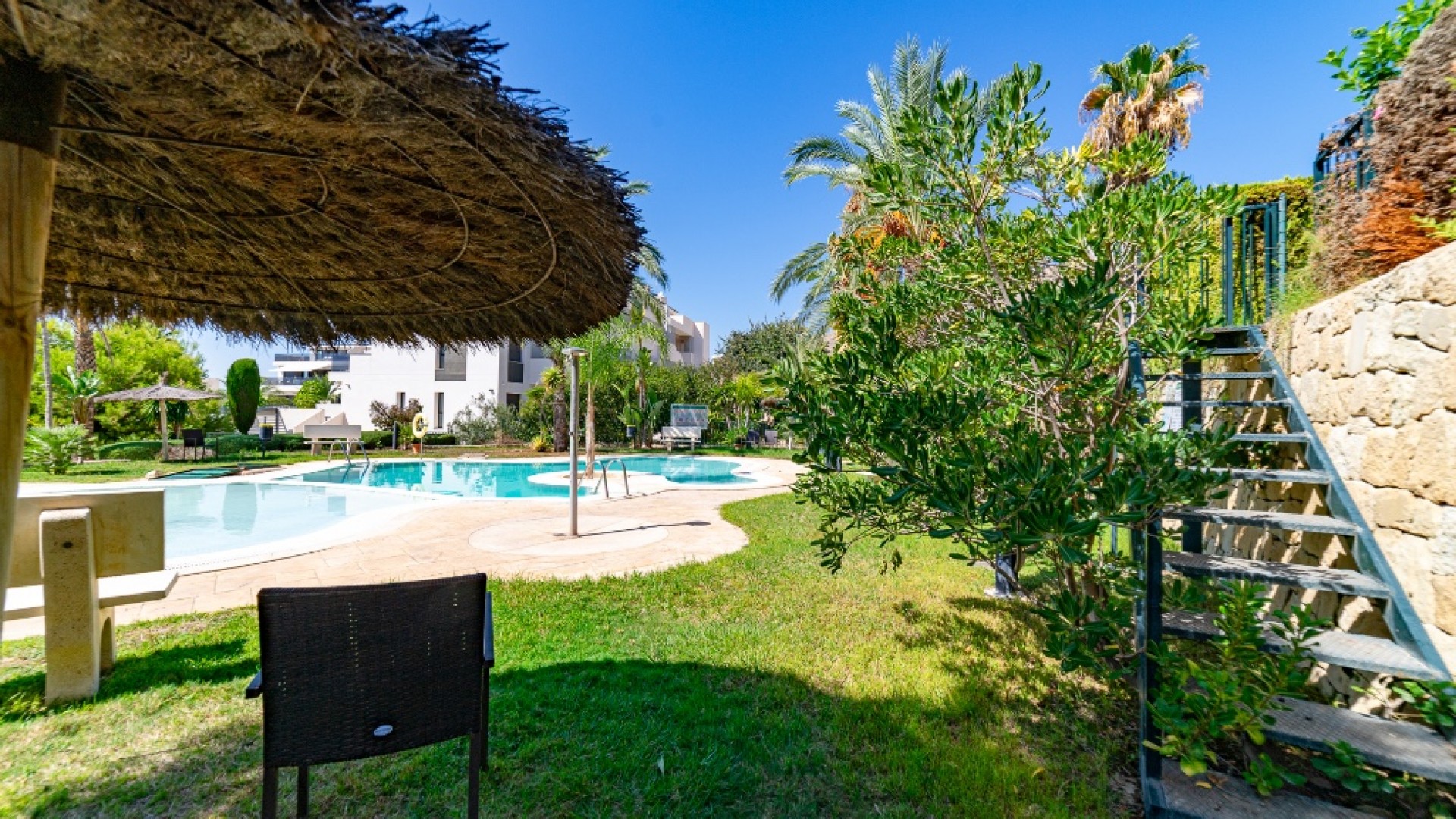 Återförsäljning - Radhus -
Finestrat