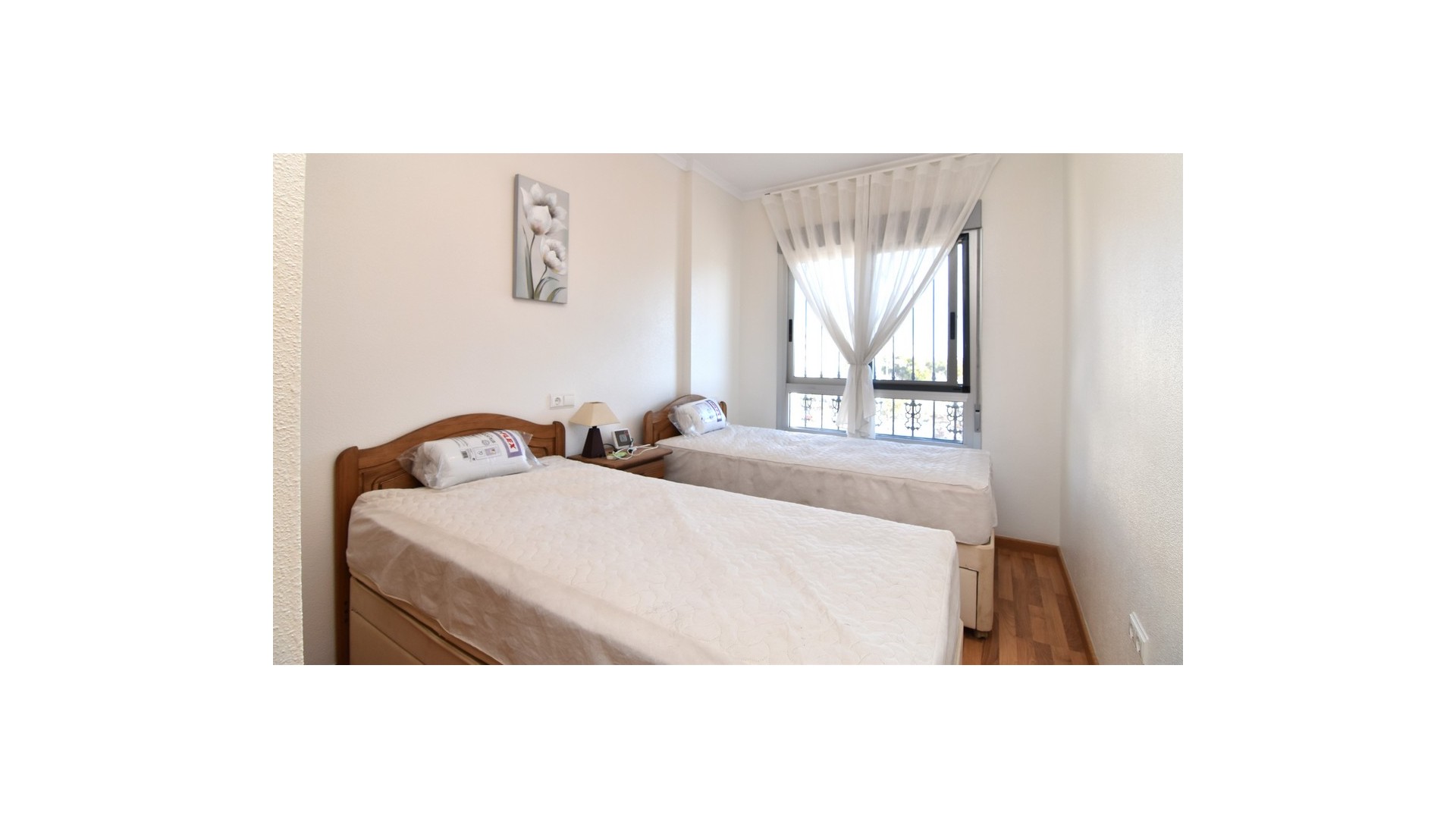 Återförsäljning - Radhus -
Guardamar del Segura