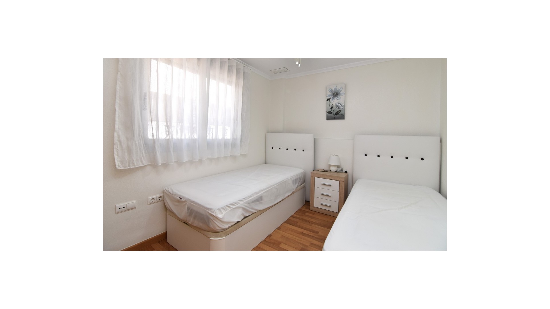 Återförsäljning - Radhus -
Guardamar del Segura