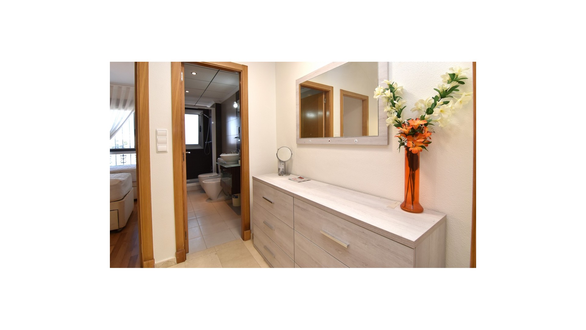 Återförsäljning - Radhus -
Guardamar del Segura