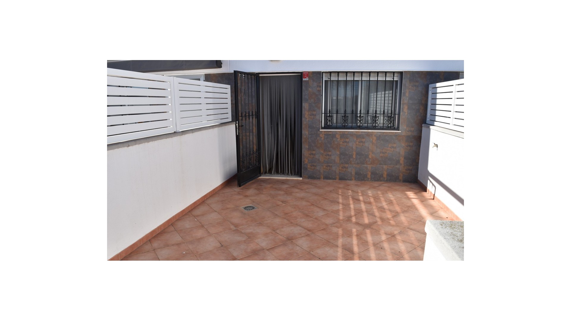 Återförsäljning - Radhus -
Guardamar del Segura