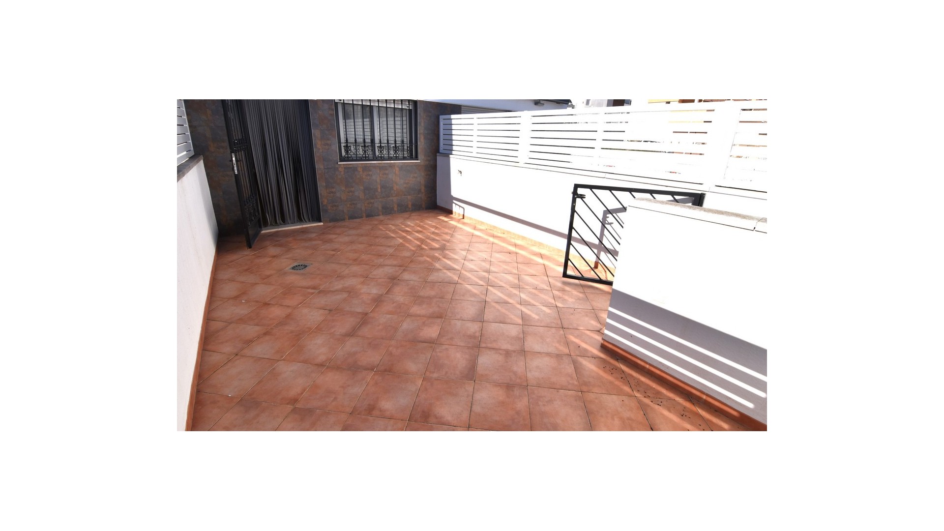 Återförsäljning - Radhus -
Guardamar del Segura