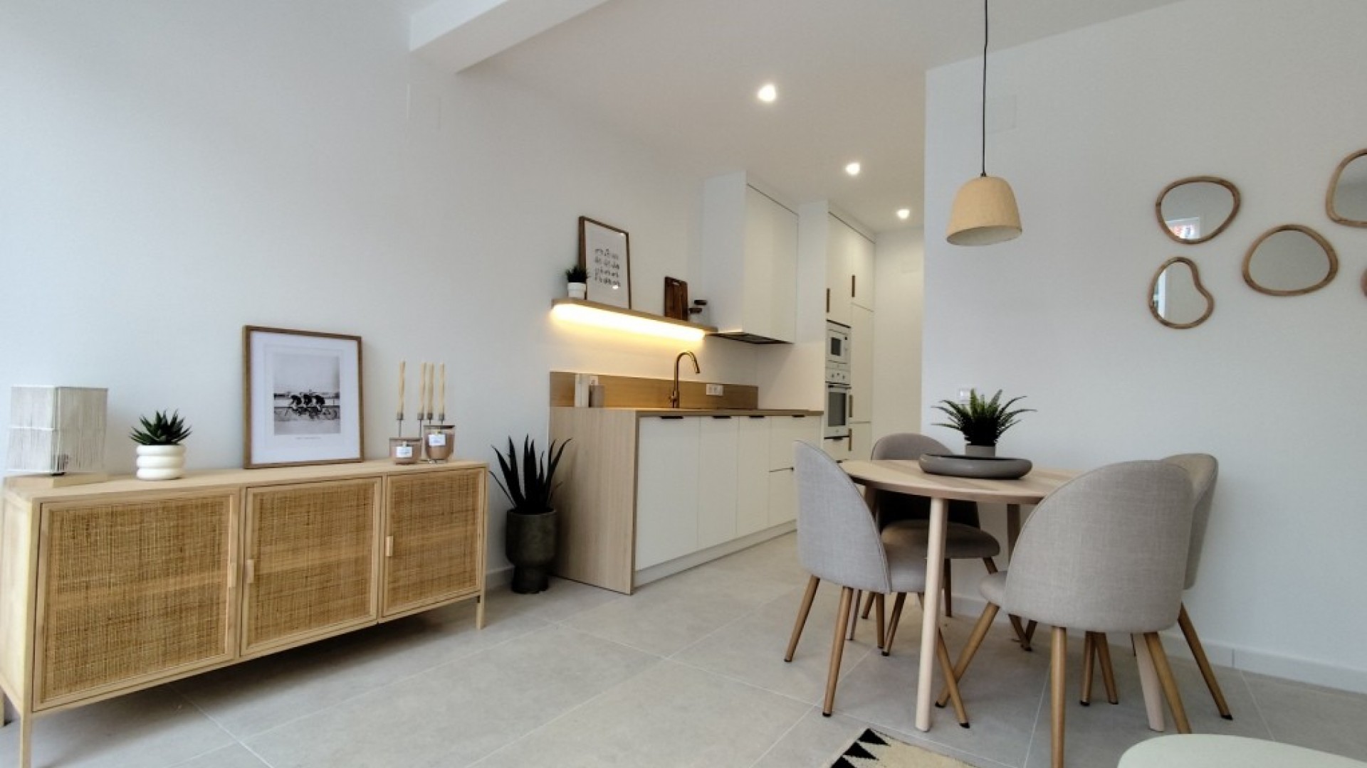 Återförsäljning - Radhus -
La Siesta