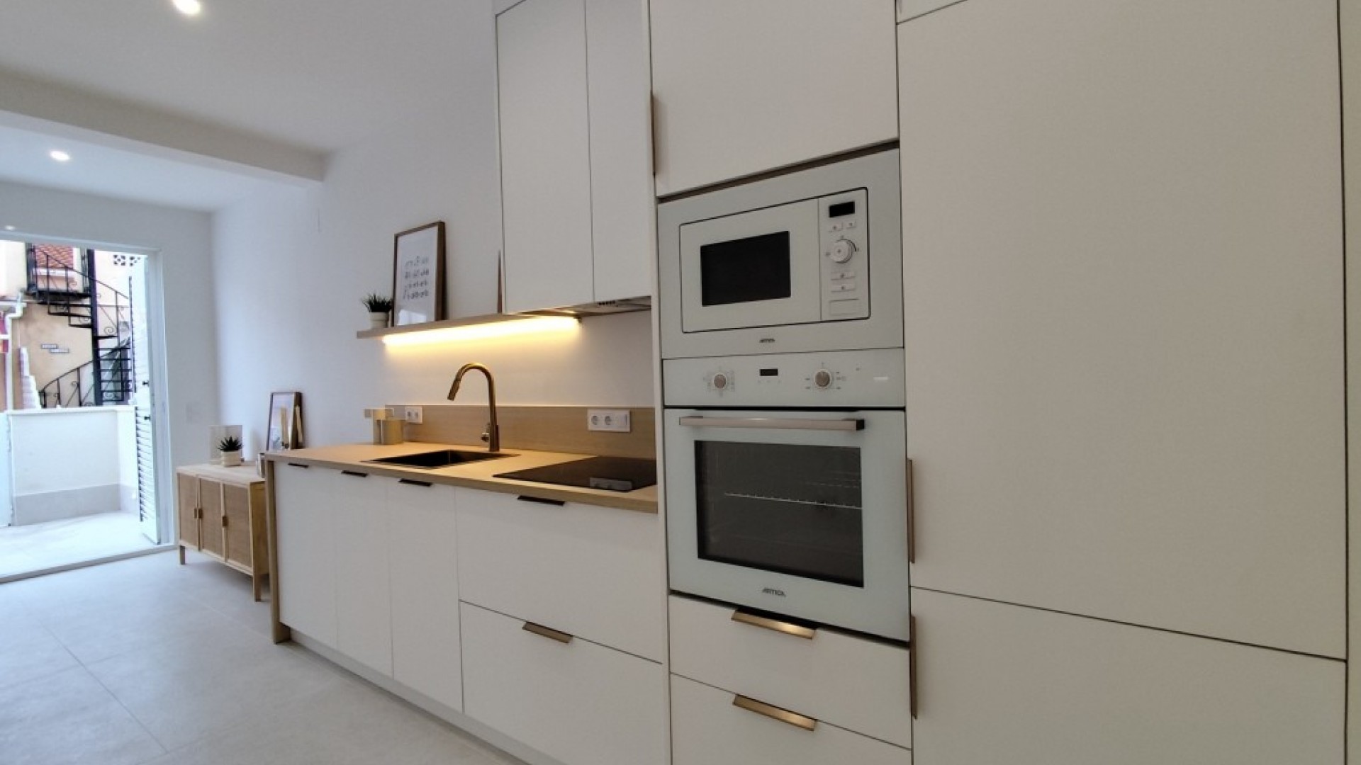 Återförsäljning - Radhus -
La Siesta