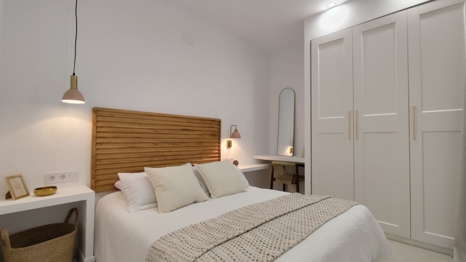 Återförsäljning - Radhus -
La Siesta