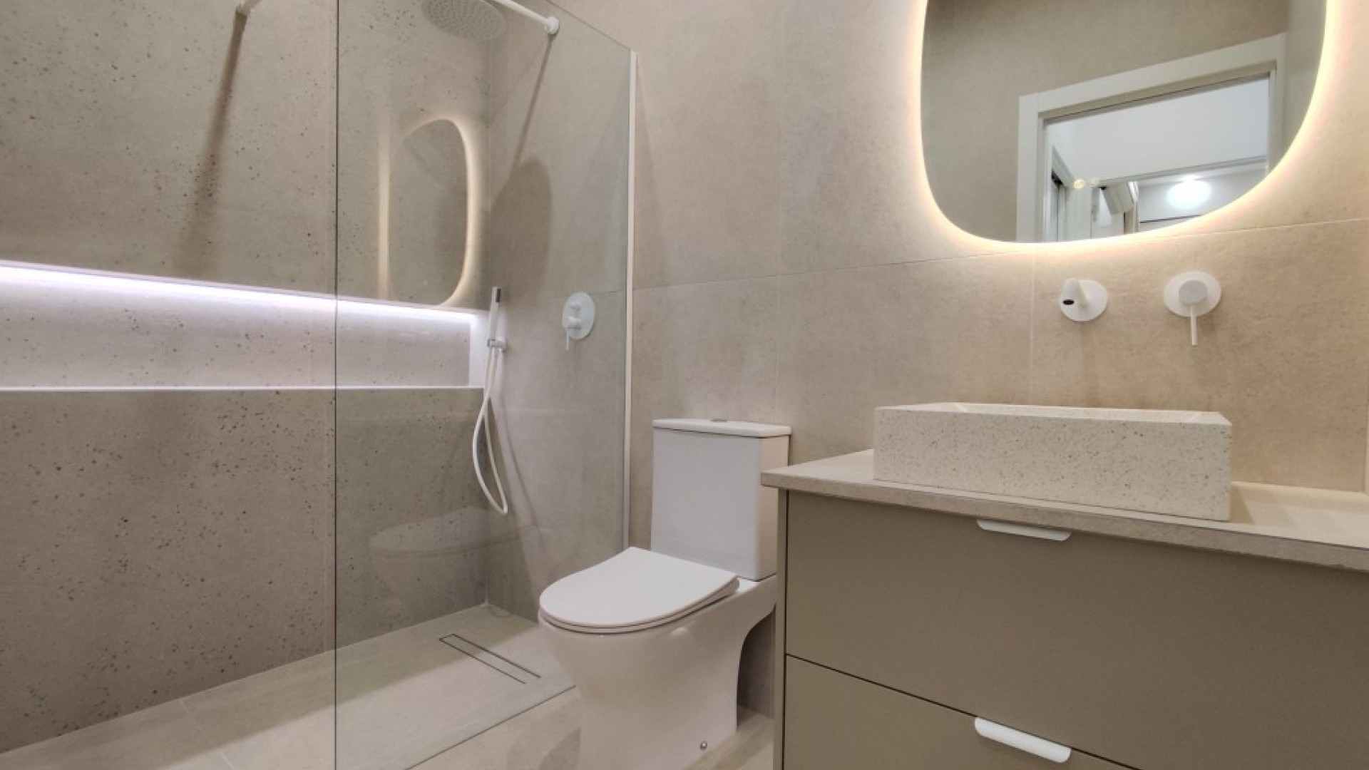 Återförsäljning - Radhus -
La Siesta