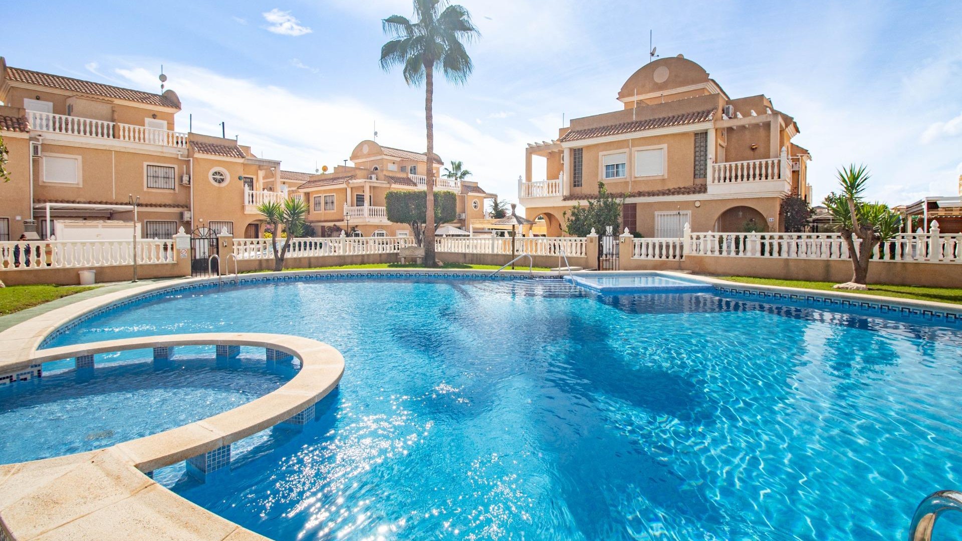 Återförsäljning - Radhus -
Orihuela Costa - Cabo Roig