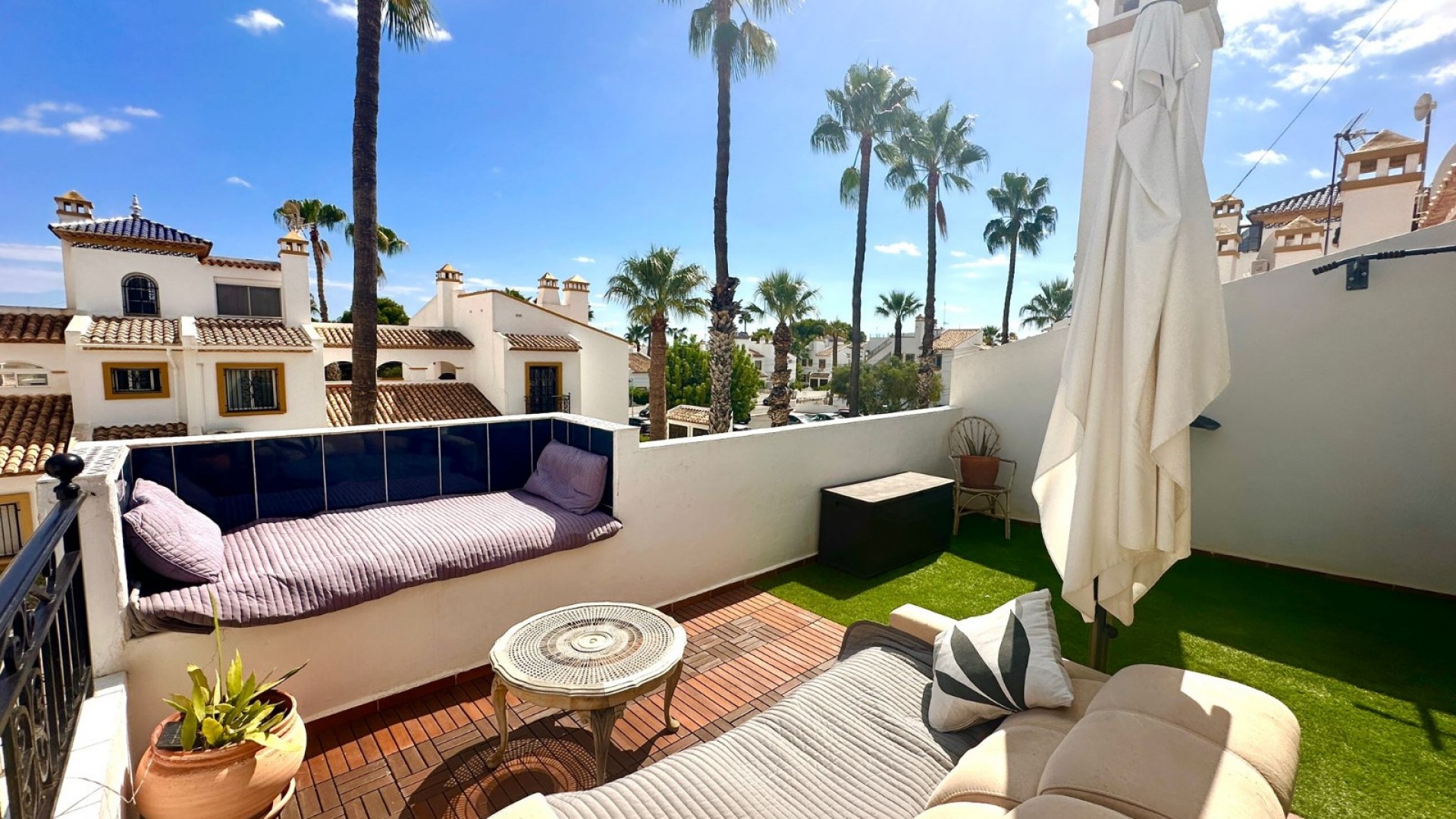 Återförsäljning - Radhus -
Orihuela Costa - Villamartín