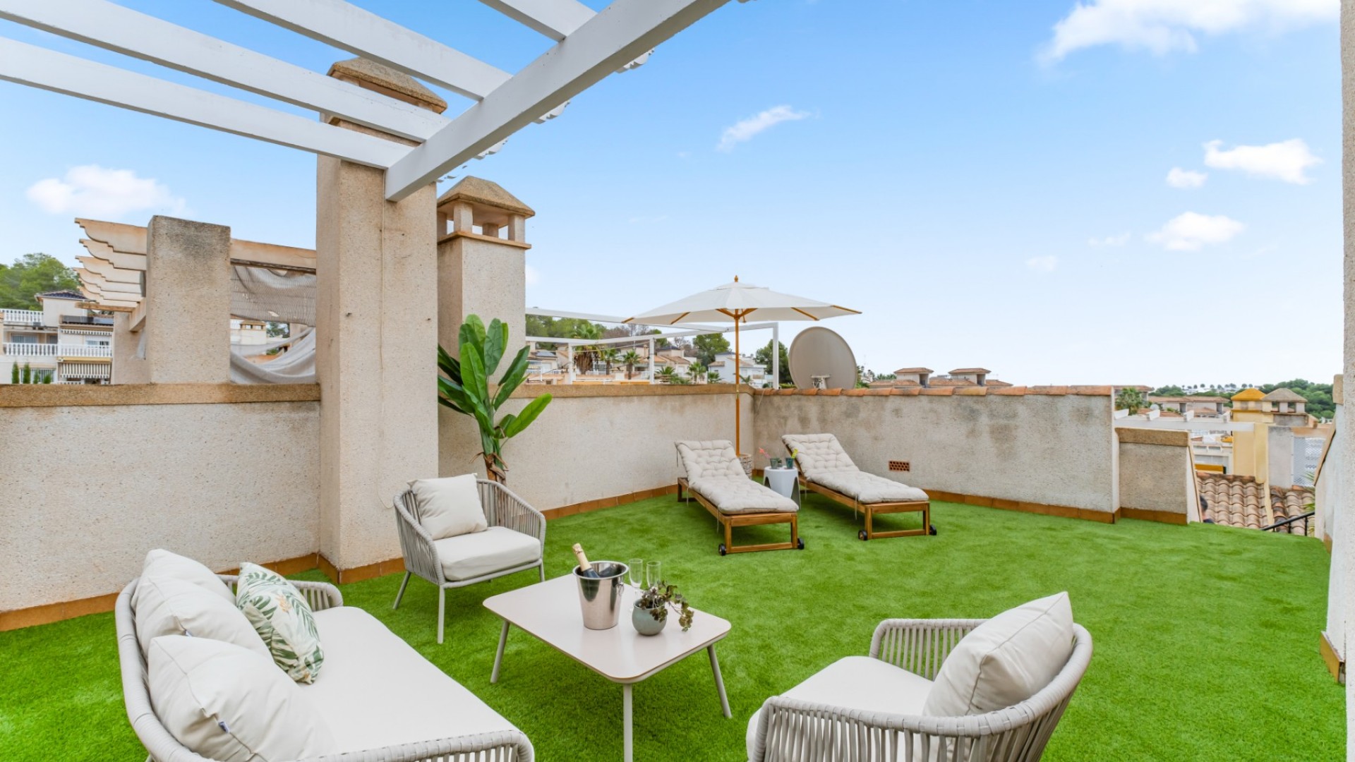 Återförsäljning - Radhus -
Orihuela Costa - Villamartín