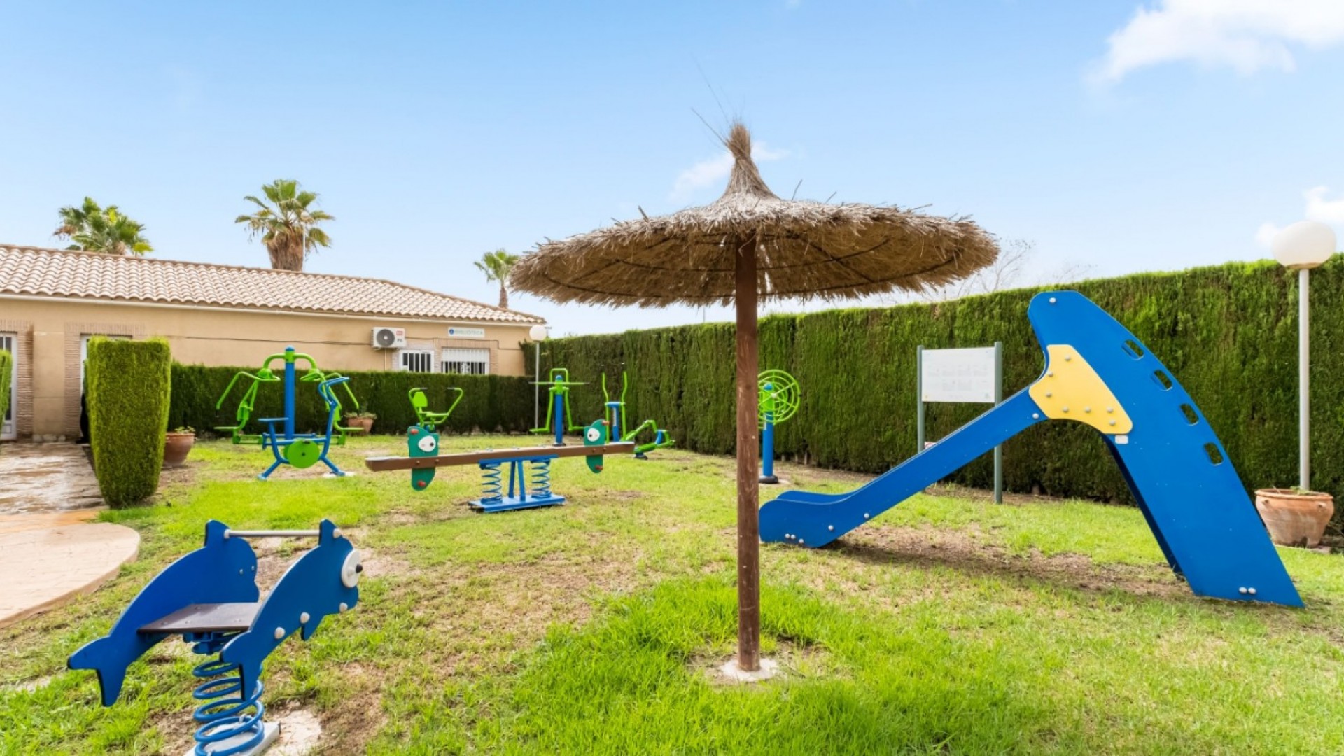 Återförsäljning - Radhus -
Orihuela Costa - Villamartín