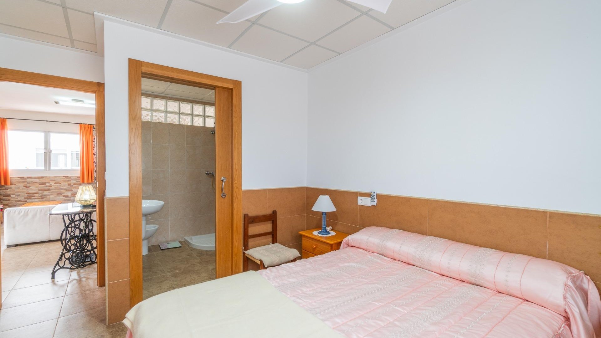 Återförsäljning - Radhus -
Orihuela - Desamparados-Hurchillo-Torremendo