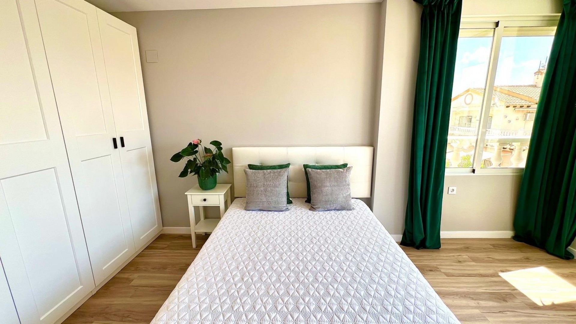 Återförsäljning - Radhus -
Orihuela - Urbanización Perla del Mar