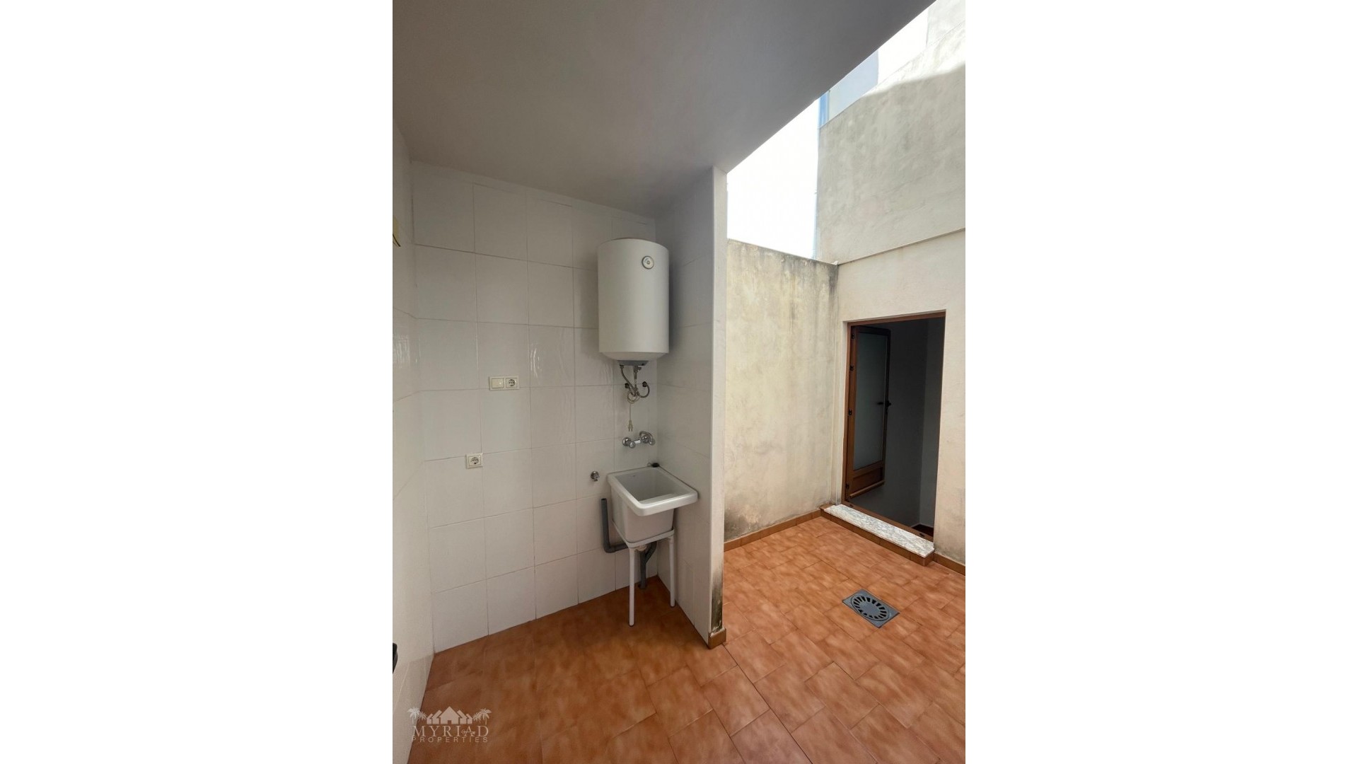 Återförsäljning - Radhus -
Pinoso - Pinoso Alicante