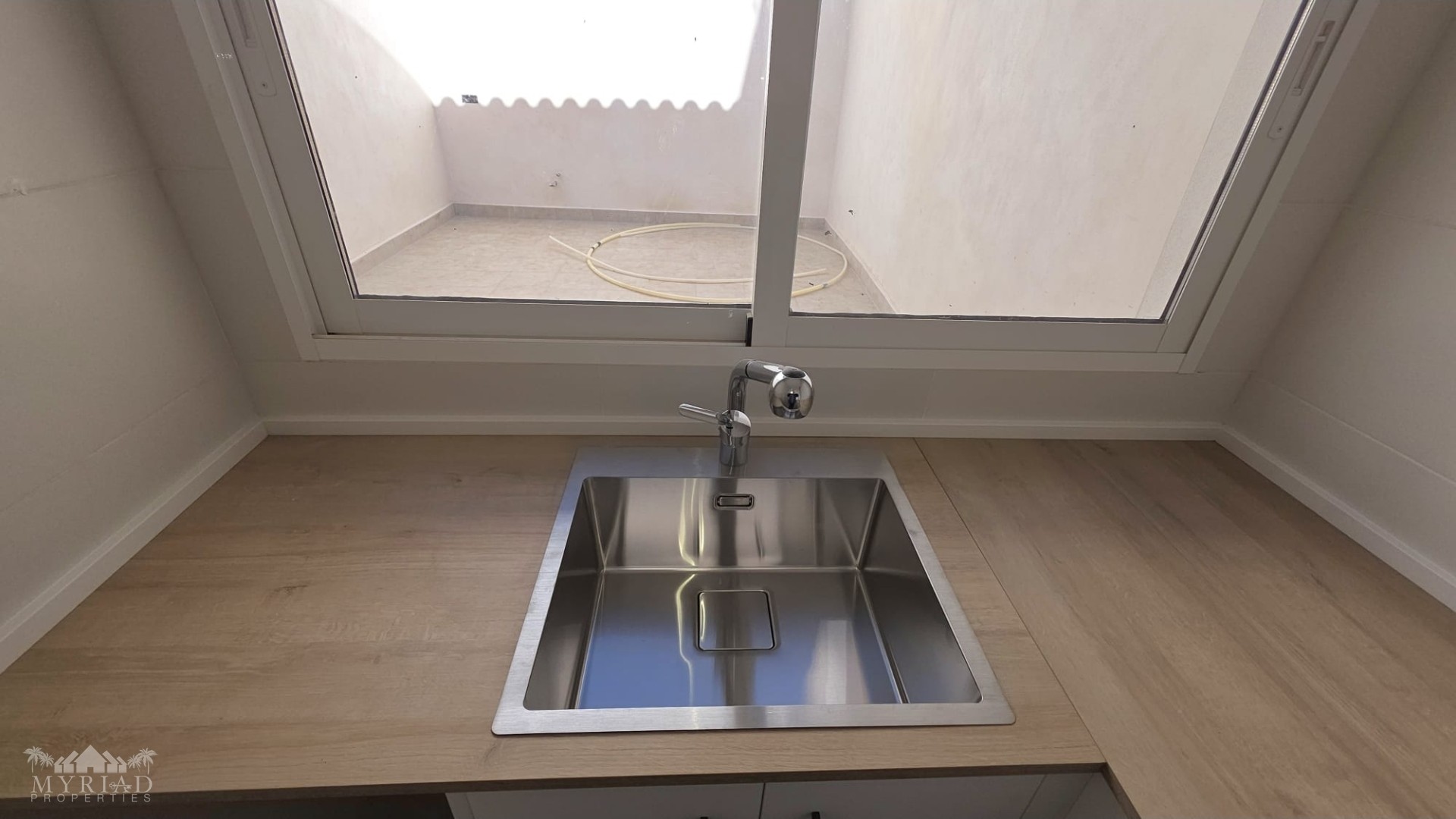 Återförsäljning - Radhus -
Pinoso - Pinoso Alicante