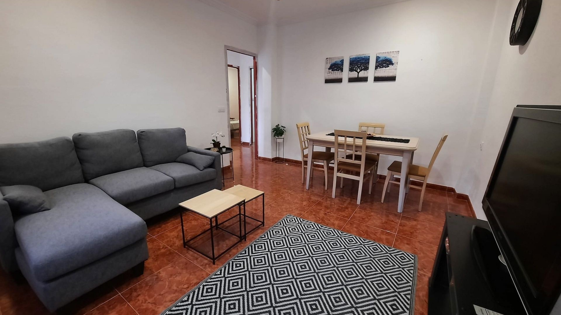 Återförsäljning - Radhus -
Salinas