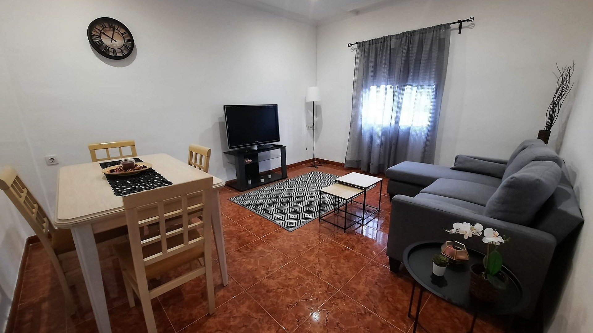 Återförsäljning - Radhus -
Salinas