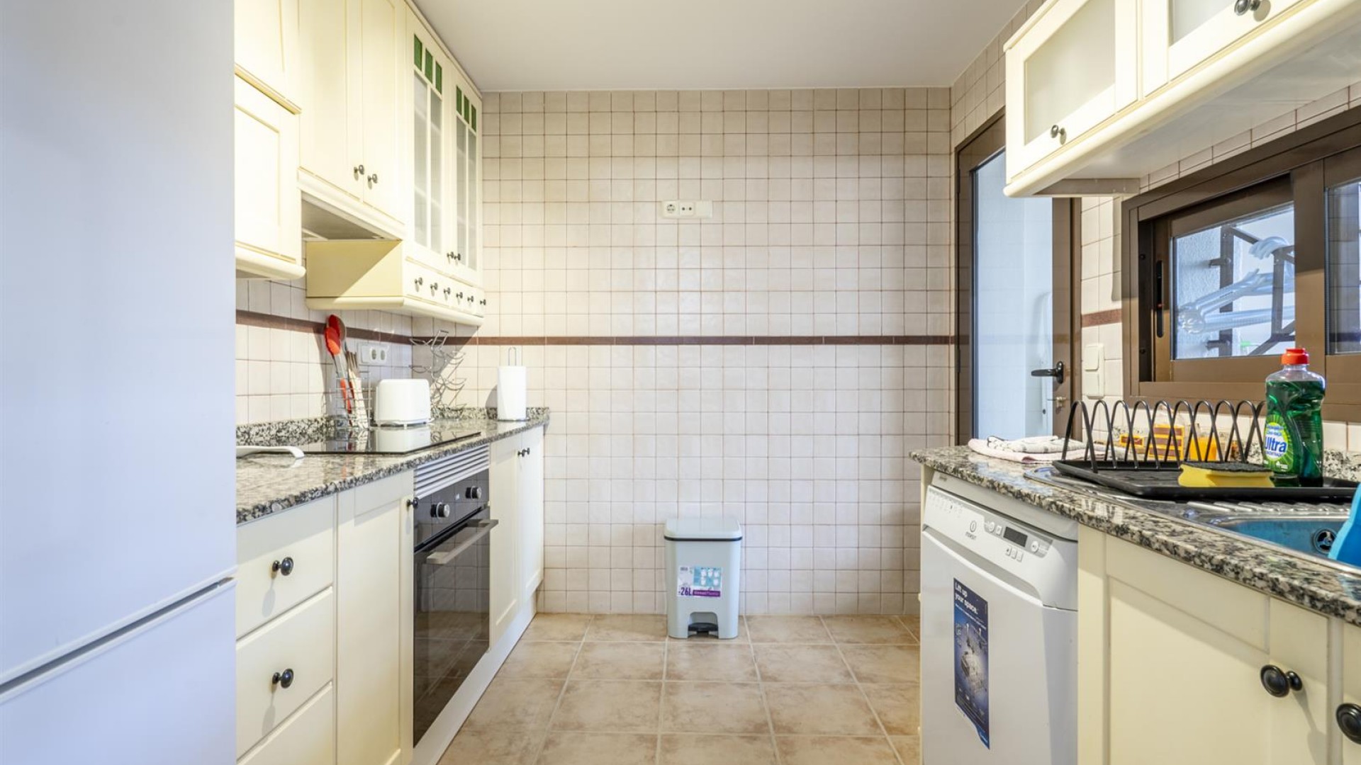 Återförsäljning - Radhus -
SAN CAYETANO