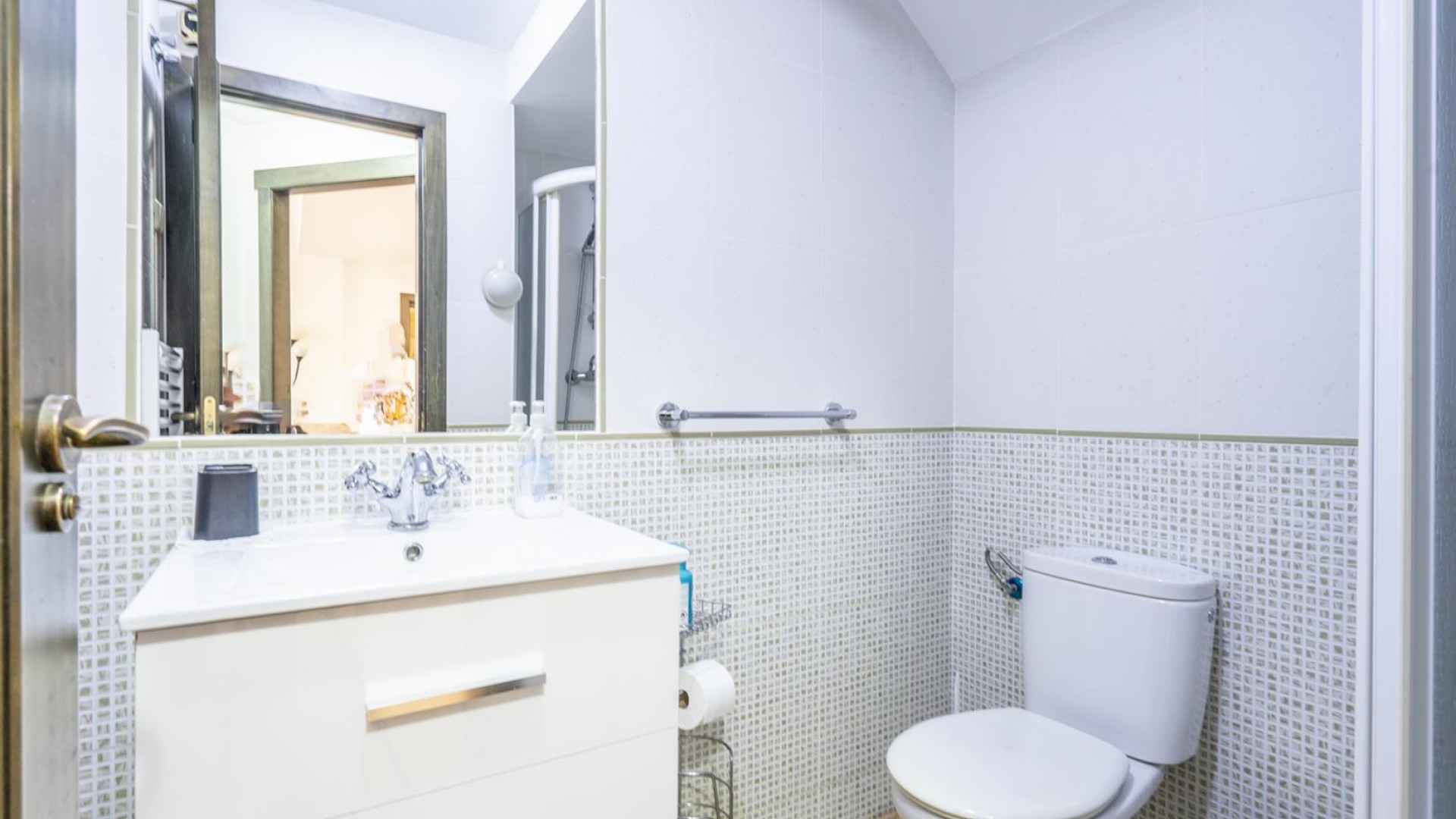 Återförsäljning - Radhus -
SAN CAYETANO