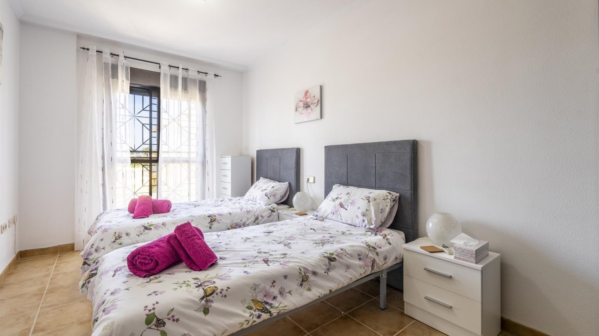 Återförsäljning - Radhus -
SAN CAYETANO