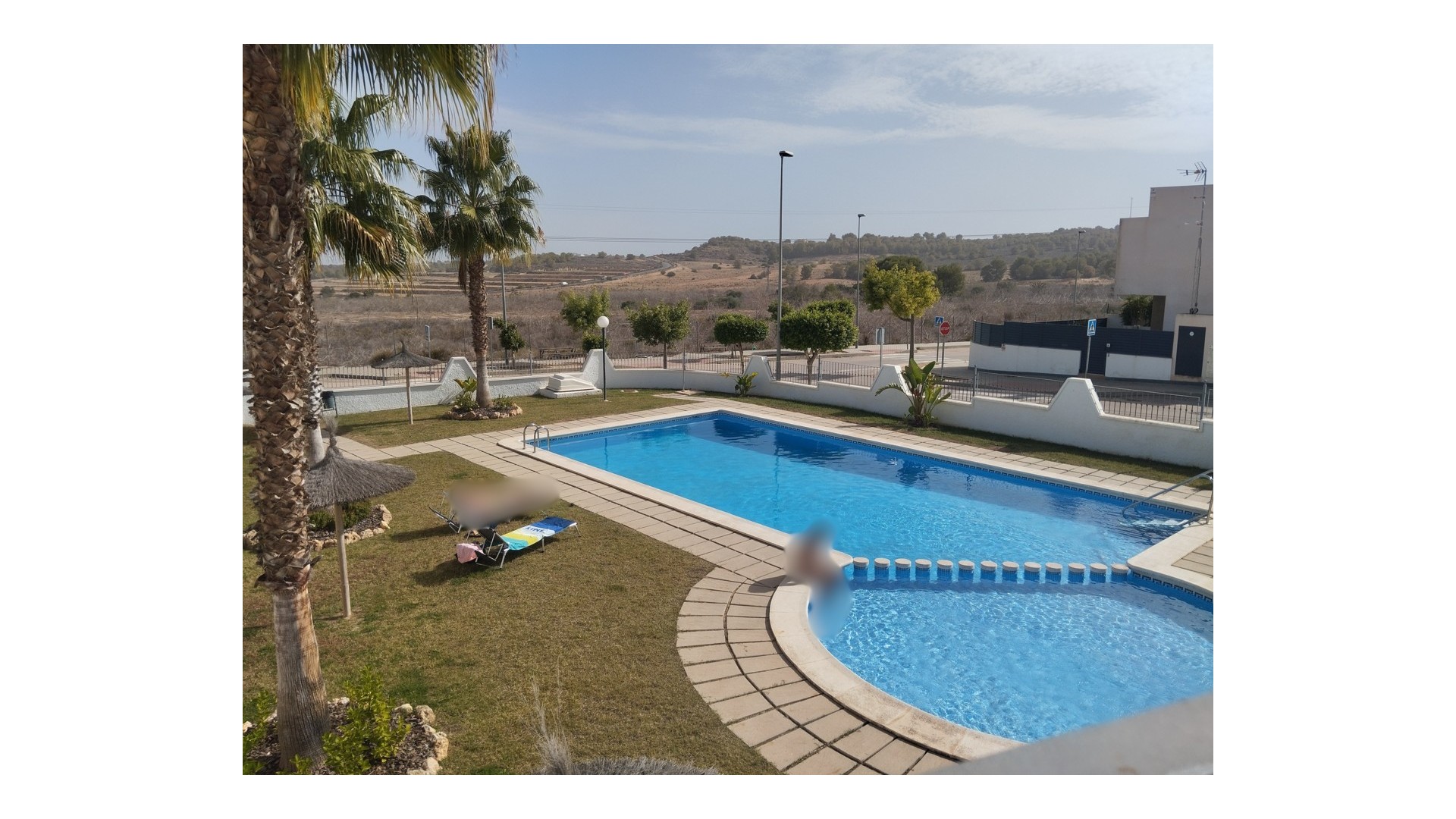 Återförsäljning - Radhus -
San Miguel de Salinas