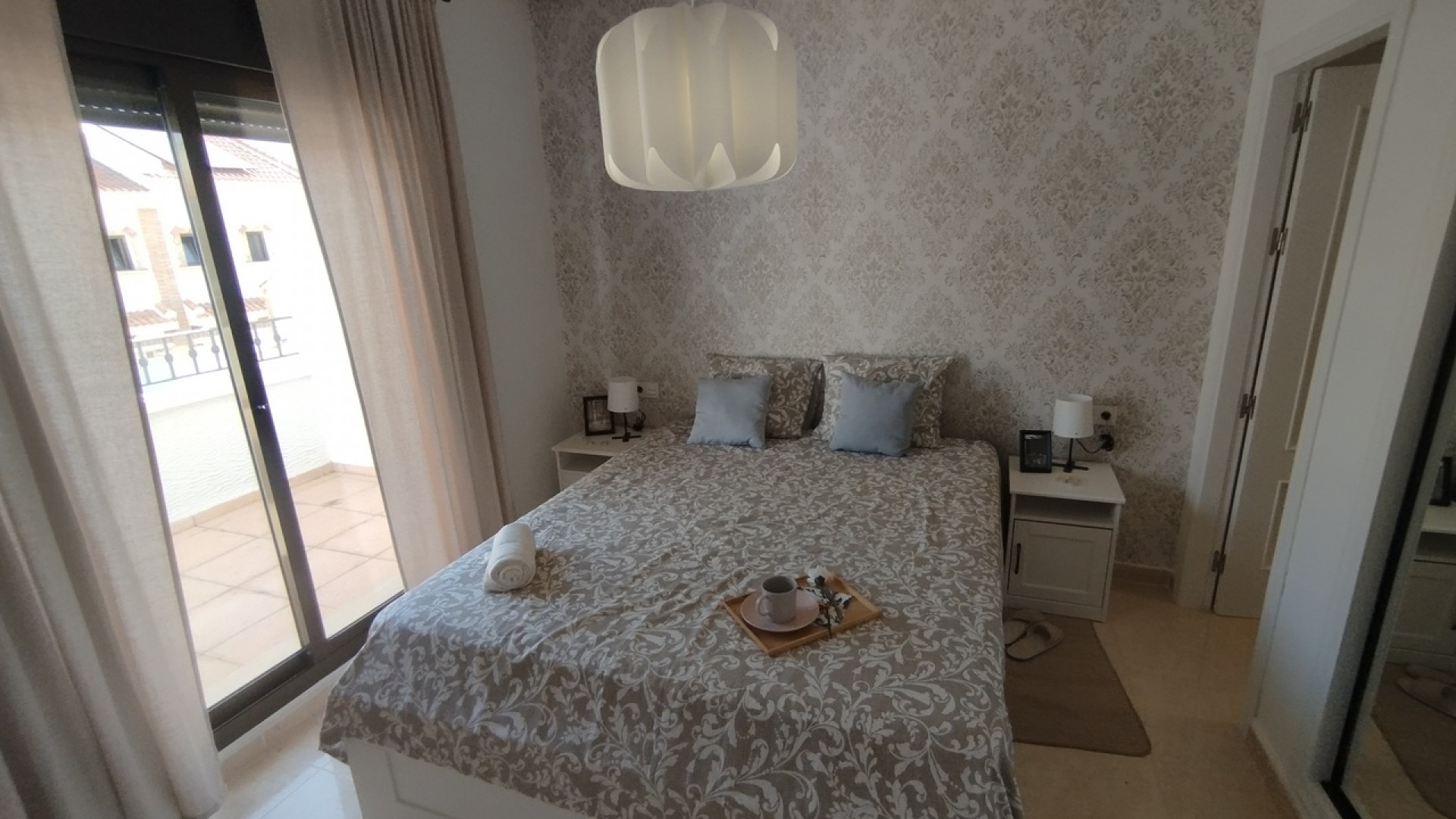 Återförsäljning - Radhus -
San Miguel de Salinas