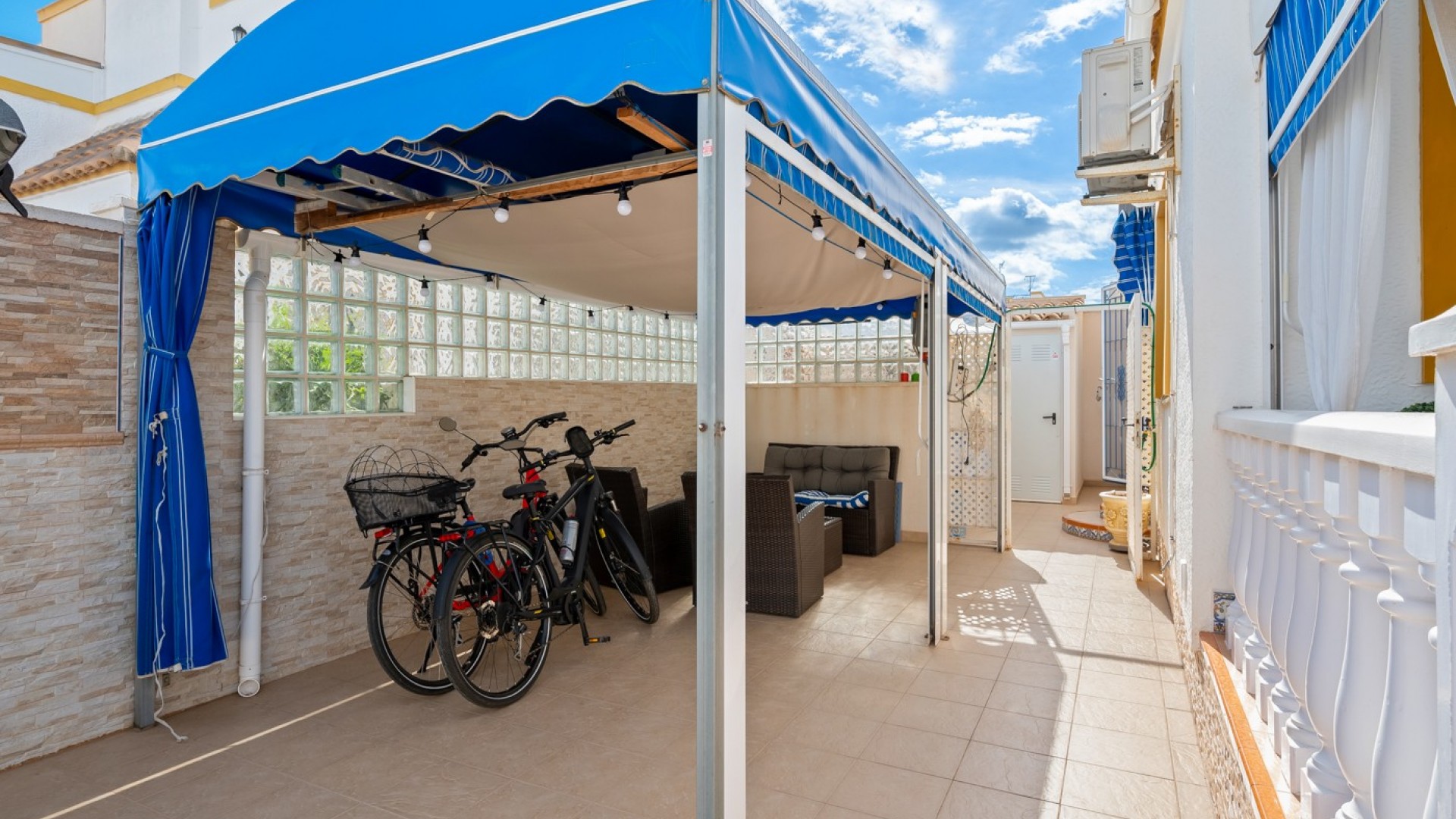 Återförsäljning - Radhus -
Torrevieja - Habaneras