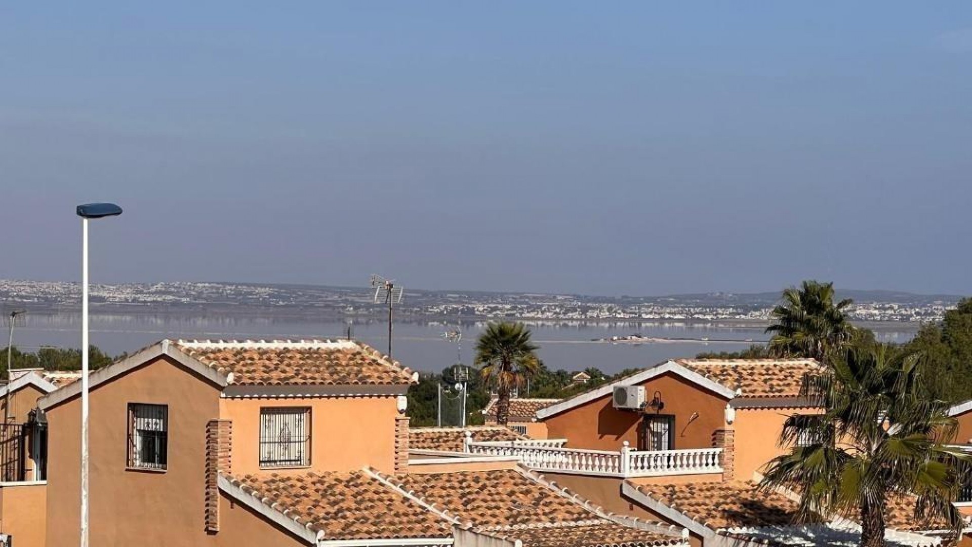 Återförsäljning - Radhus -
Torrevieja - Los balcones