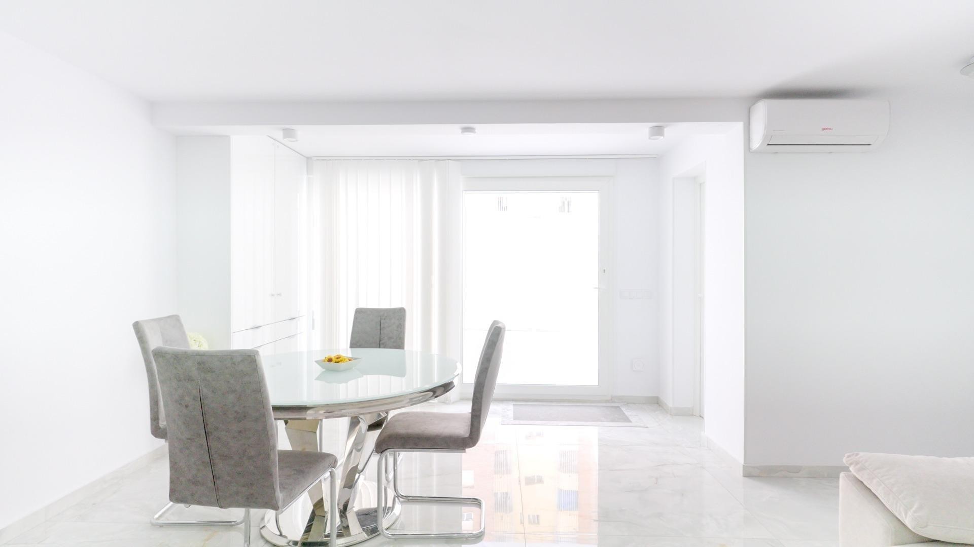 Återförsäljning - Radhus -
Torrevieja - Punta prima