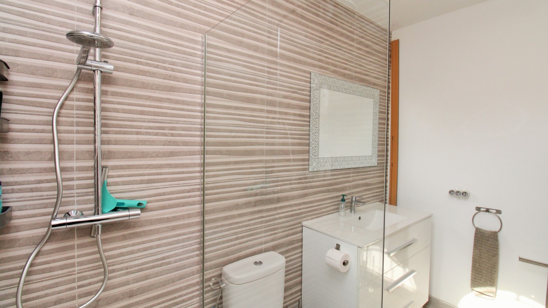 Återförsäljning - Radhus -
Villamartín