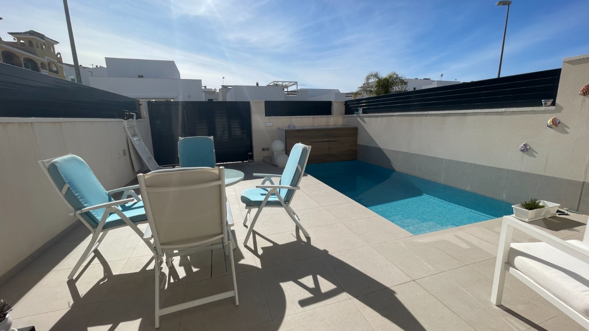 Återförsäljning - Villa i parhus -
Benijofar - Centro